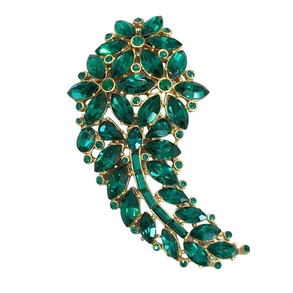 Vintage Jewelry - Vintage green rhinestone leaf pin. Juliana style